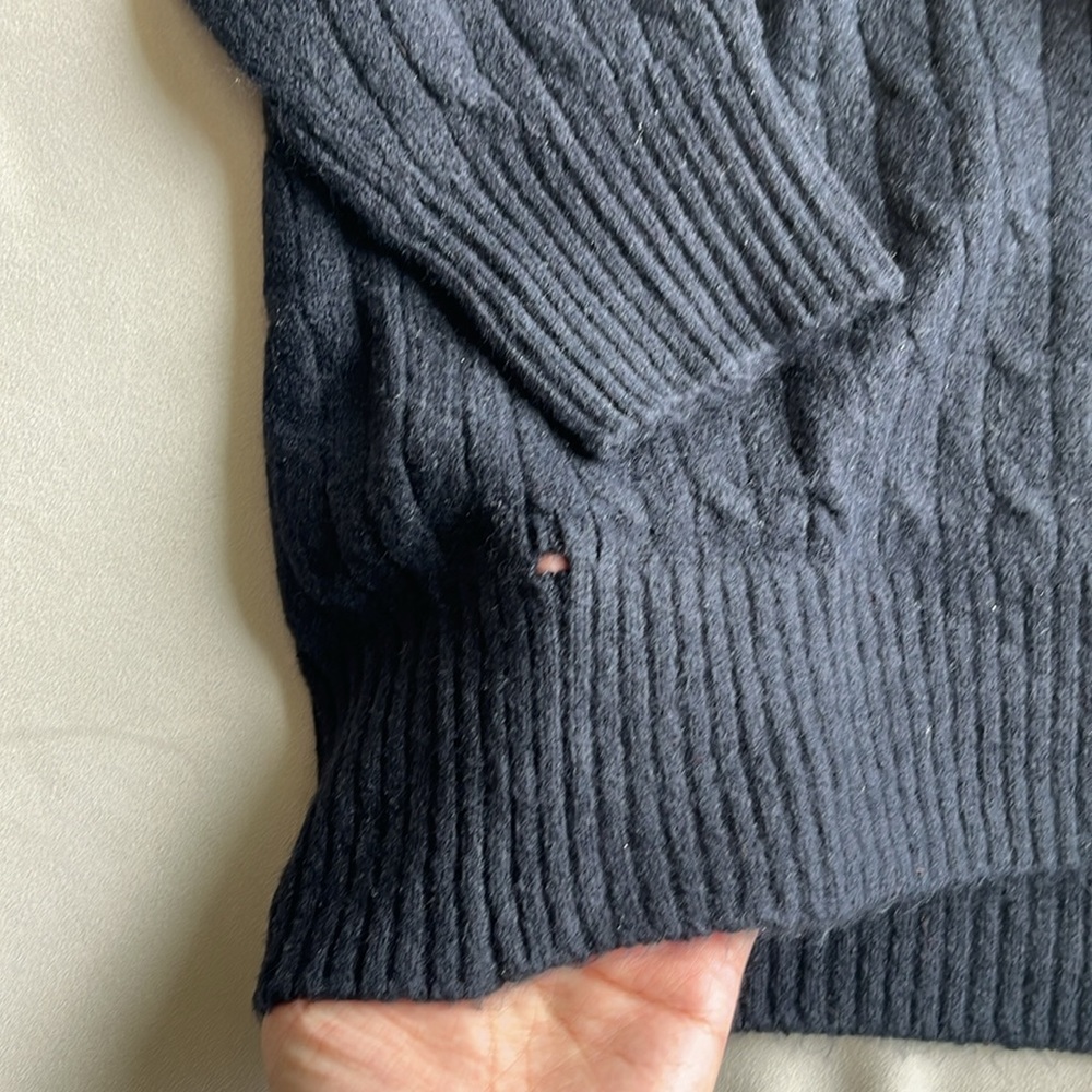 Jcrew Men’s Cable crewneck sweater in extra-soft yarn - Picture 4 of 5